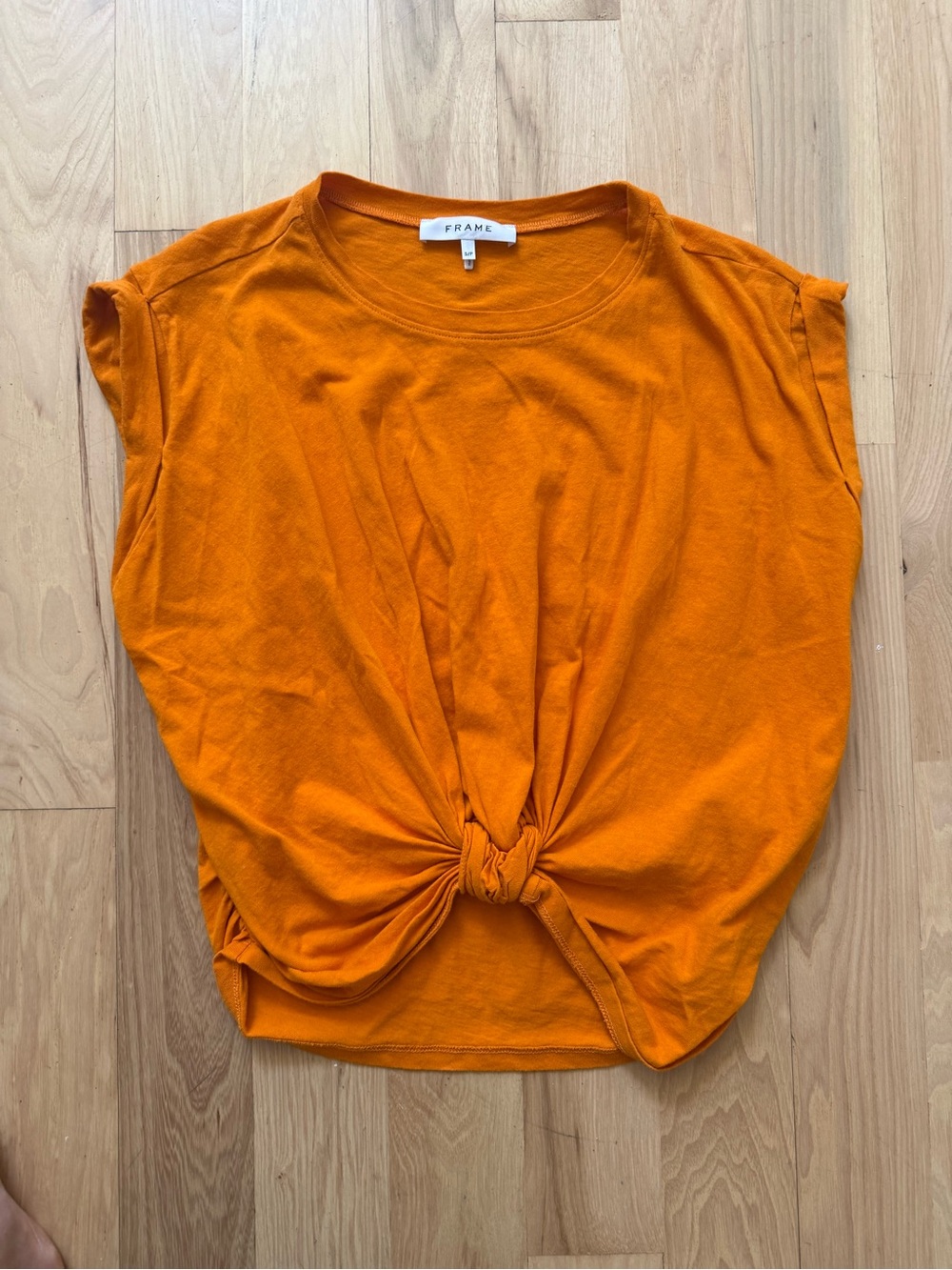 FRAME Women's Knotted Rolled Tee in Nectarine Orange Size S